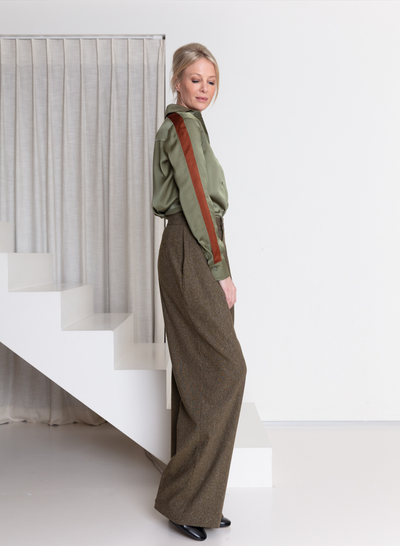 Vinnie blouse satijn kaki