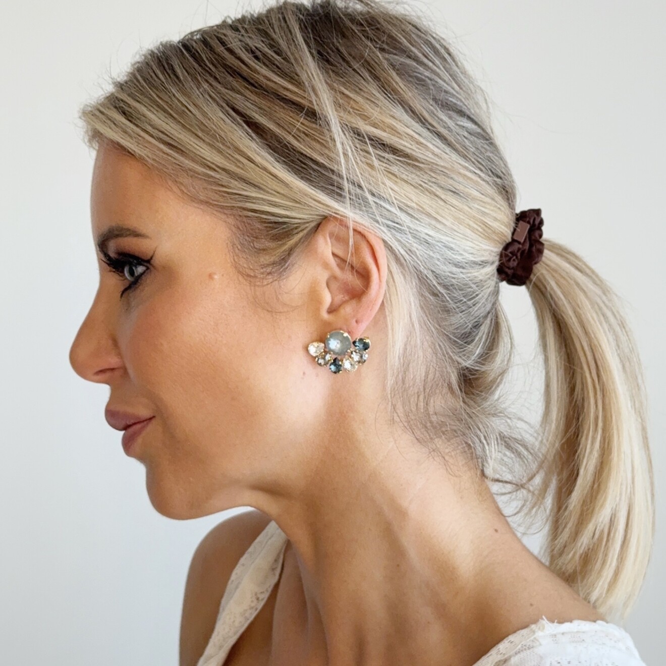 Inke halve bloem oorbellen mix blauw