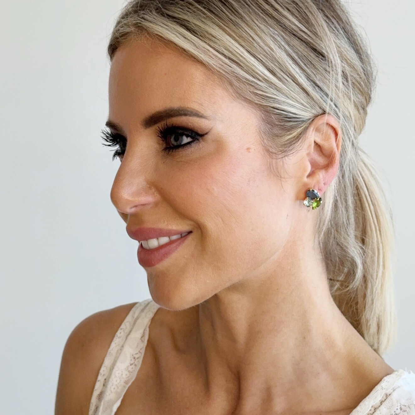 Ariël mini stud oorbellen wintergroen mix