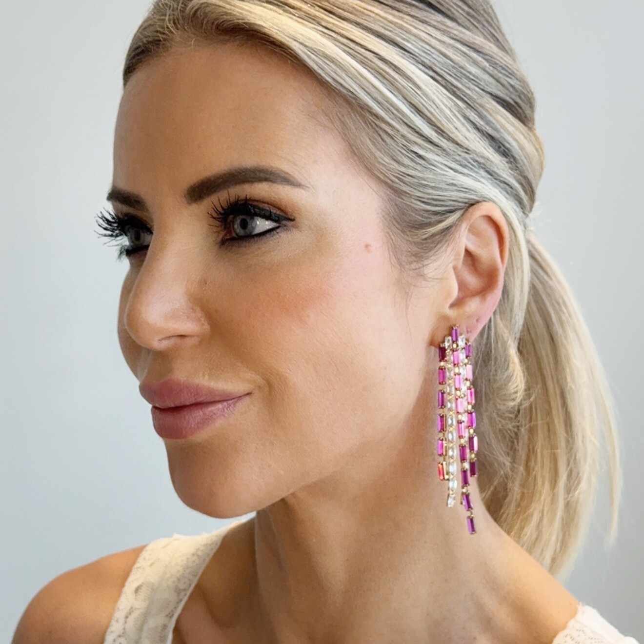 Kristel fuchsia sluier oorbellen