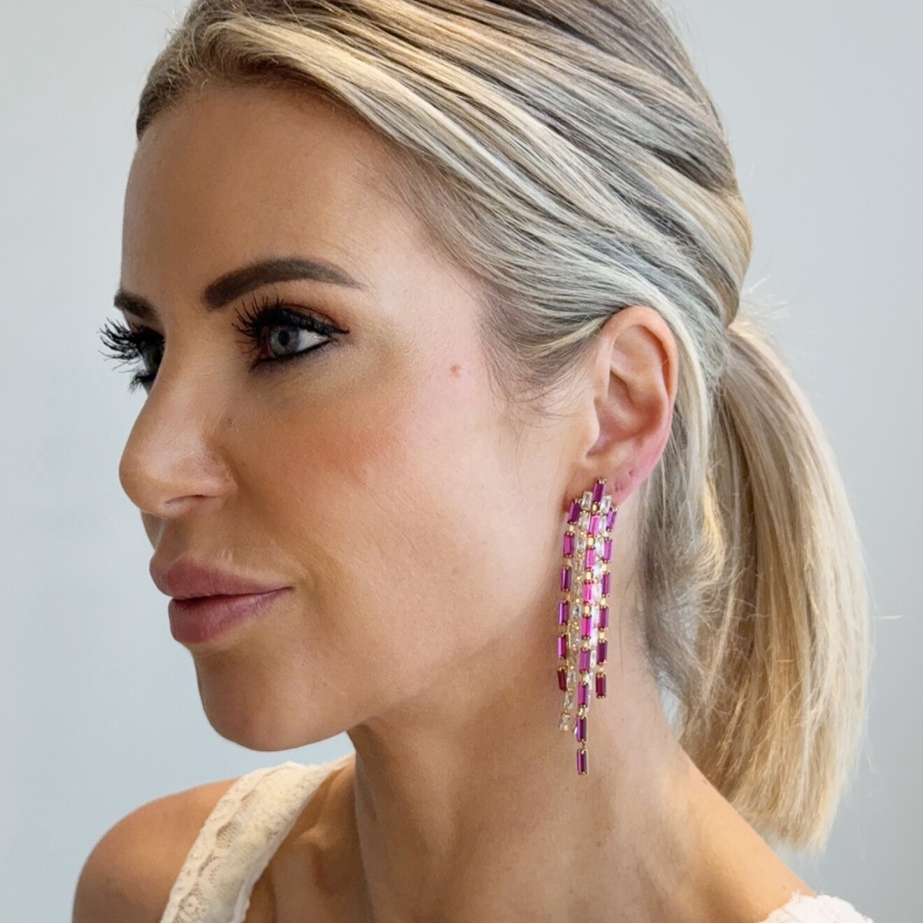 Kristel fuchsia sluier oorbellen