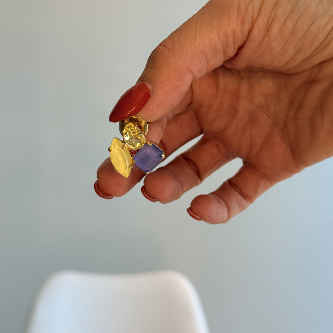 Ariël stud oorbellen geel paarse mix