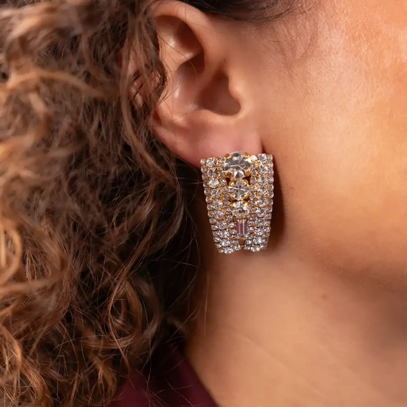 Gouden Oorbellen Shield Row Of Four Stones Hailey