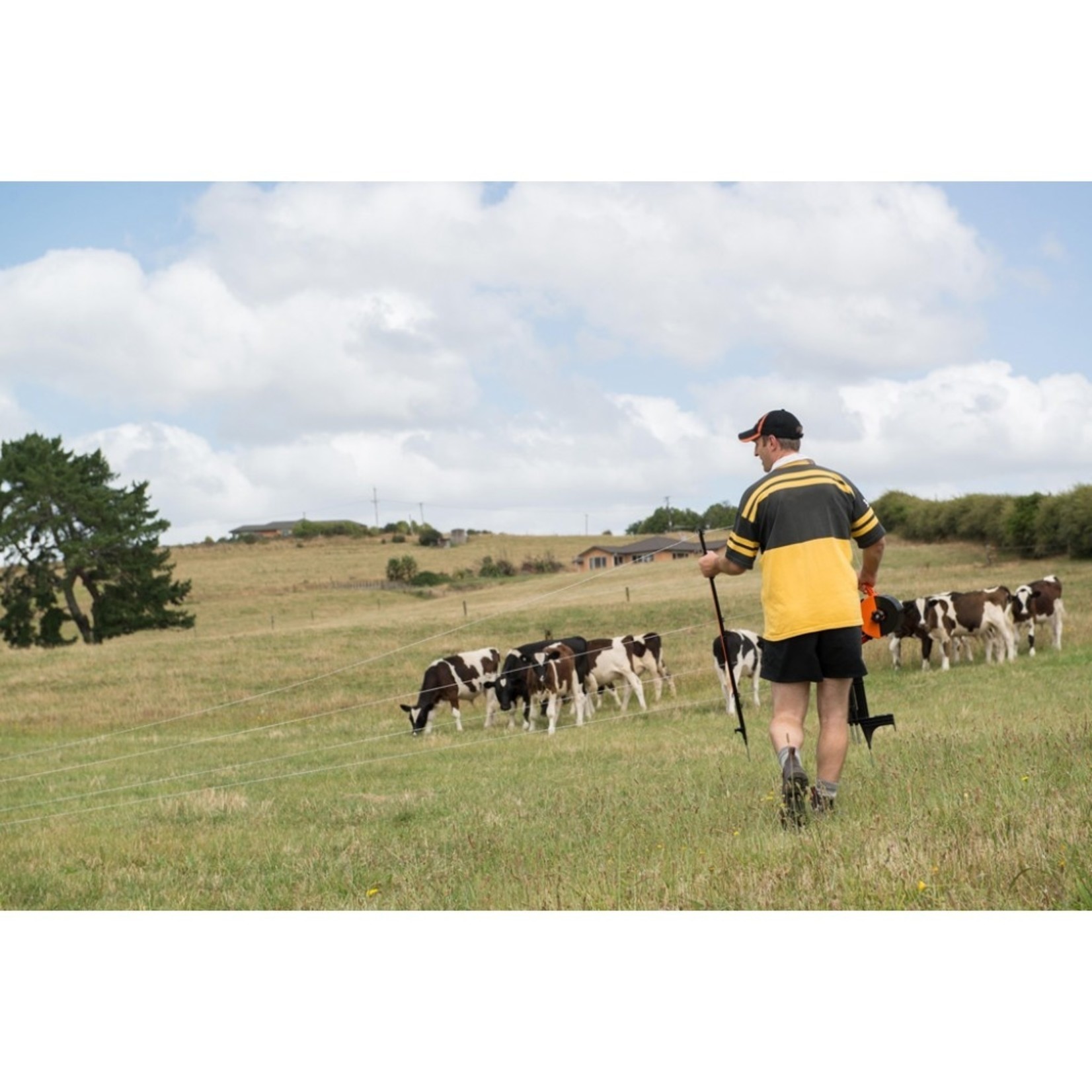 Gallagher SmartFence V2 - 10 piquets, enrouleurs et 4 conducteurs dans un seul et même système