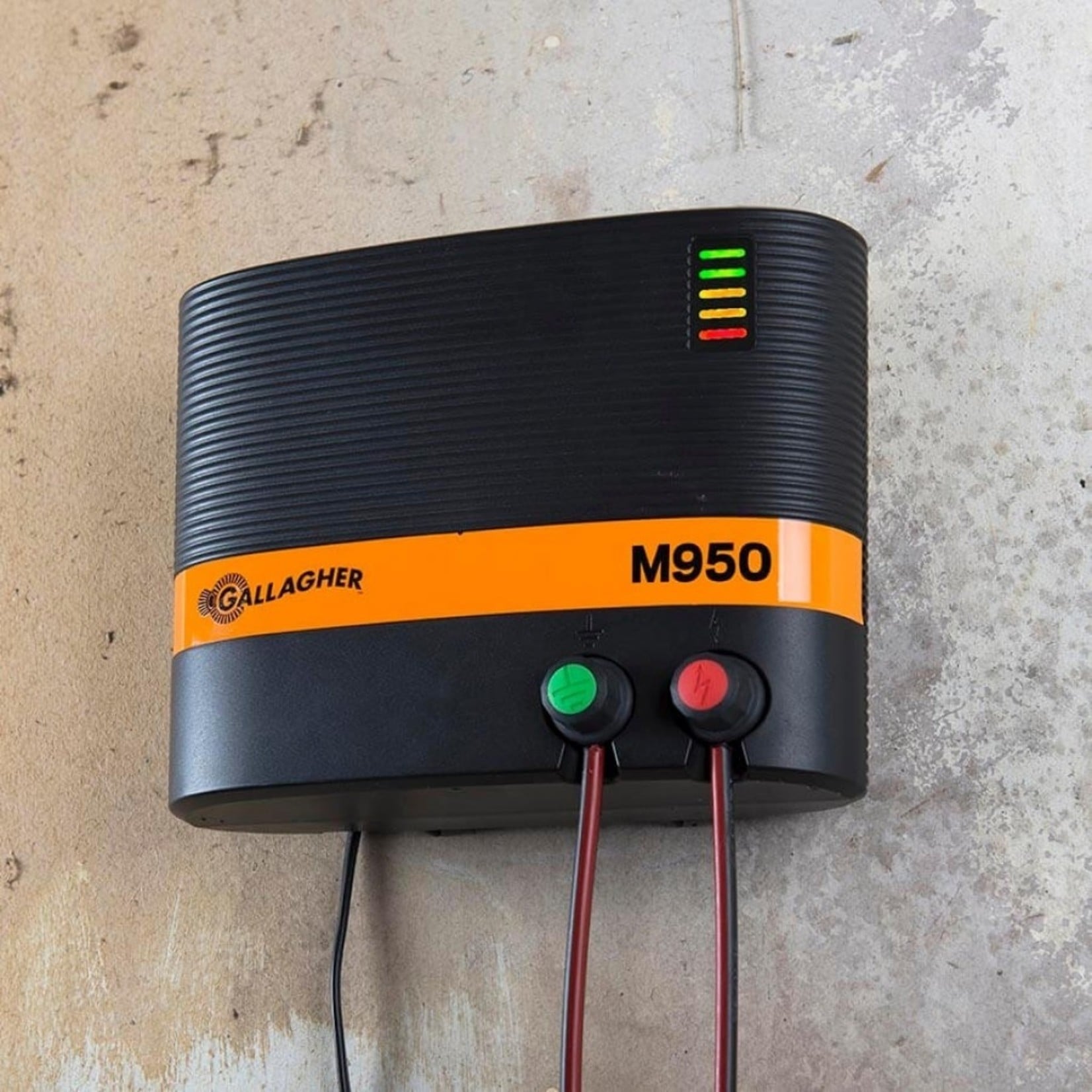 Gallagher M950 Électrificateur sur secteur (9 J - 230 V) avec voltmètre gratuit
