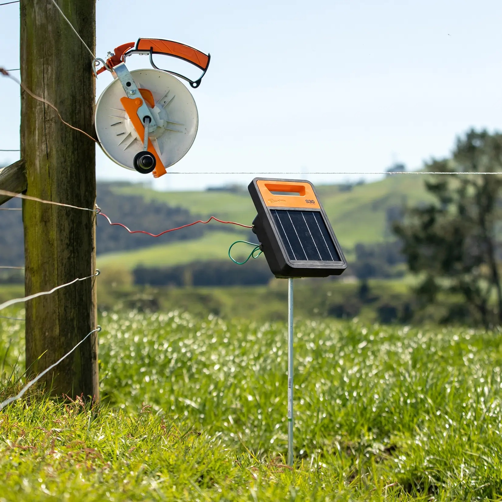 Gallagher Support Gallagher pour électrificateurs solaires lithium