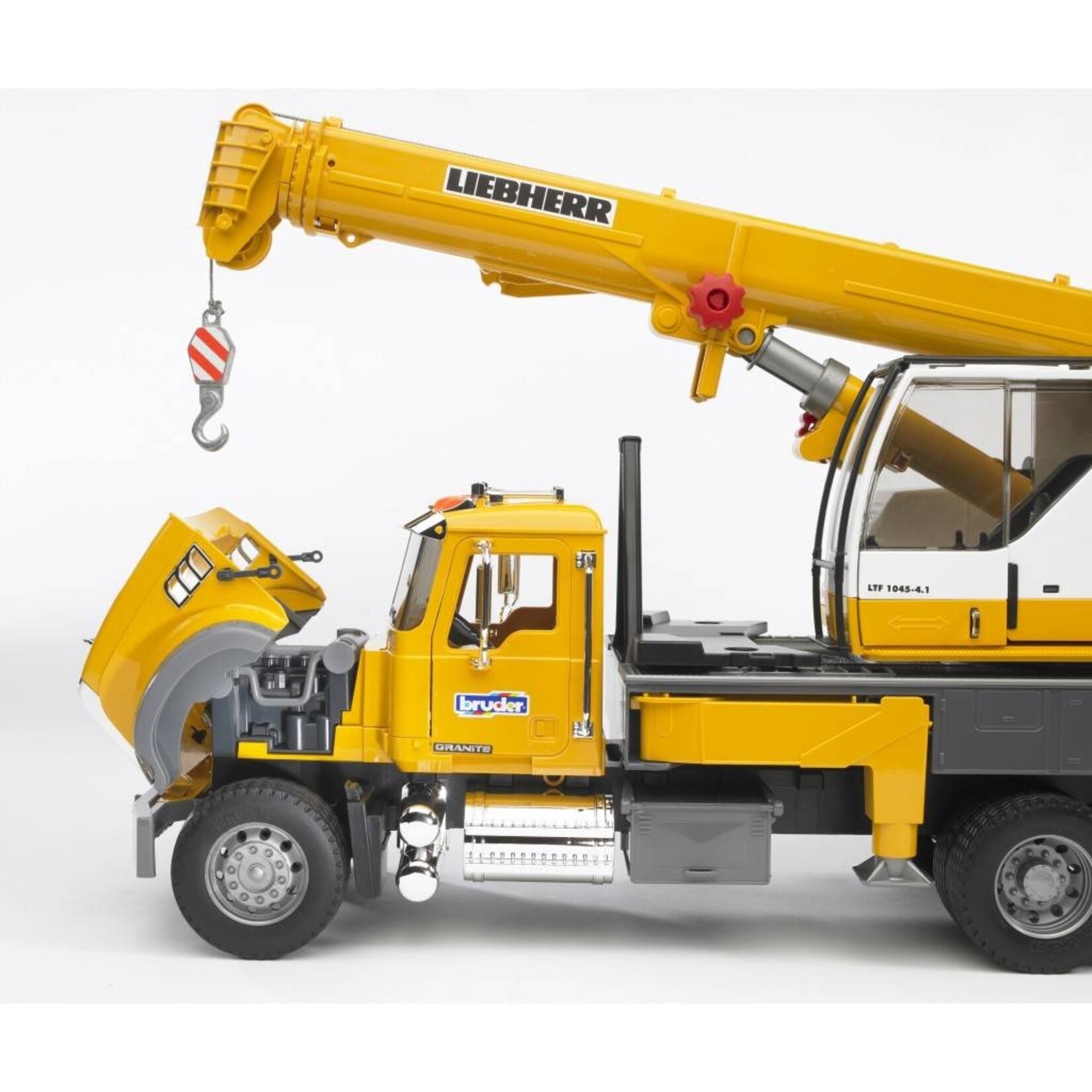Bruder Camion Bruder Mack Trucks grue MACK Granite – 1:16
