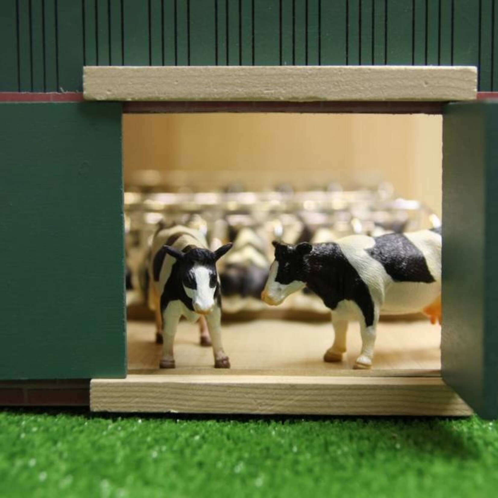 Kids Globe Étable miniature Kids Globe hangar – 1:32