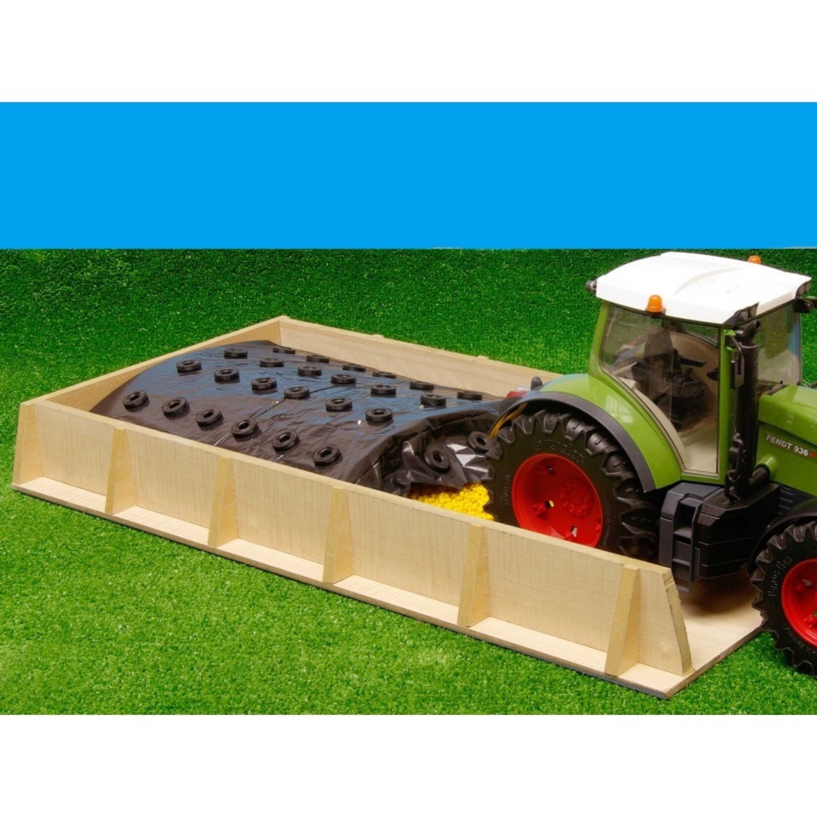 Kids Globe Hangar agricole miniature Kids Globe Bâche/pneus pour silo – 1:32