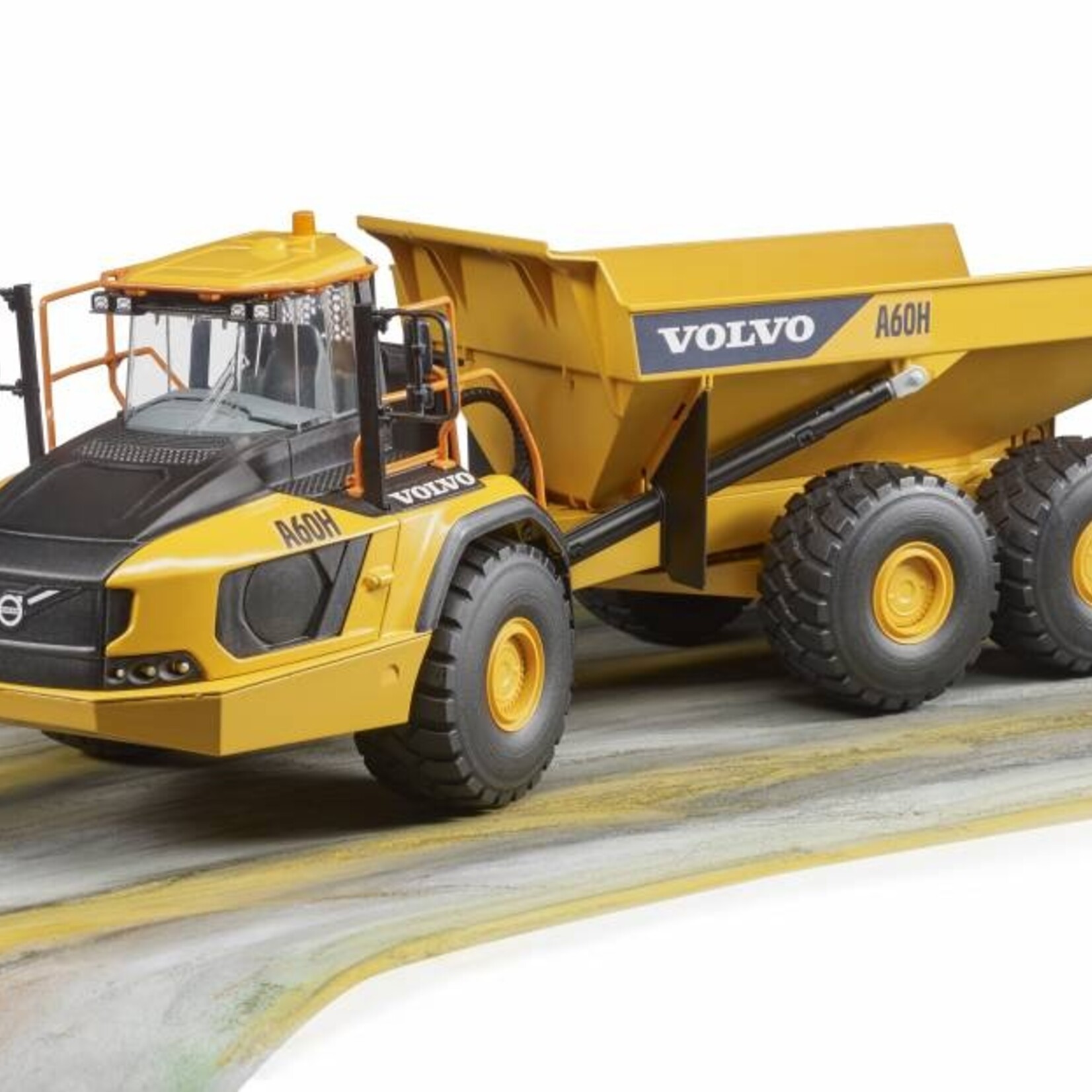 Bruder Tombereau Bruder Volvo A60H – 1:16
