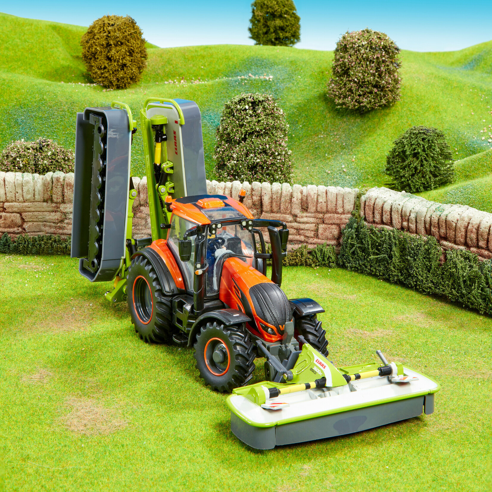 Britains Jouet Britains Tondeuse frontale Claas Disco – 1:32
