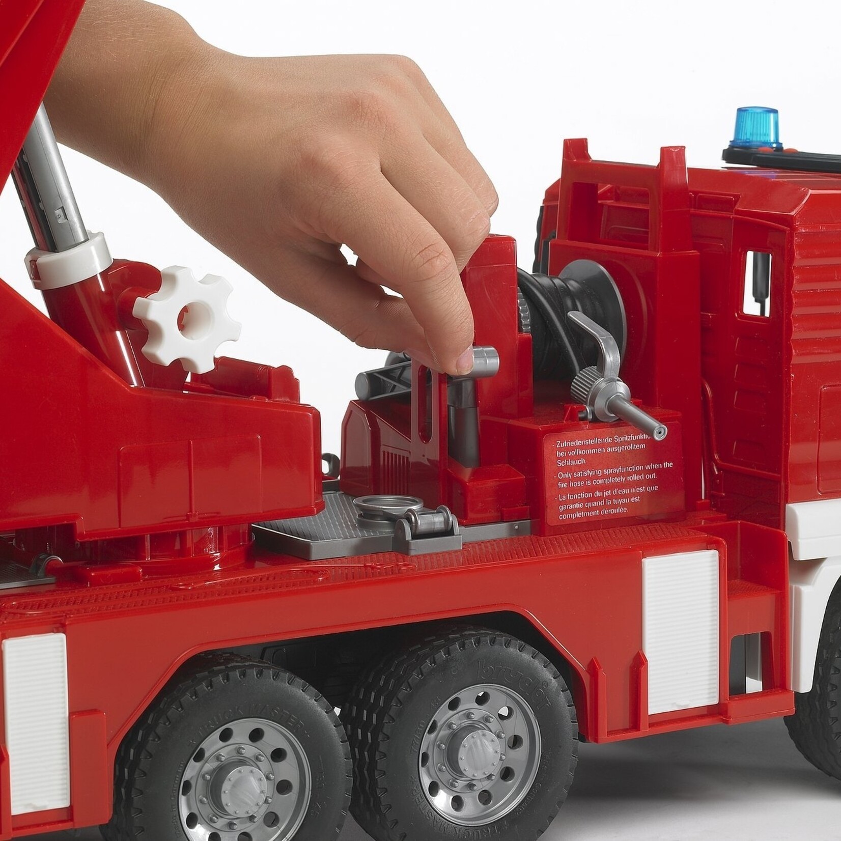 Bruder Camion Bruder MAN de Pompiers avec Pivotante et Pompe à Eau – 1:16