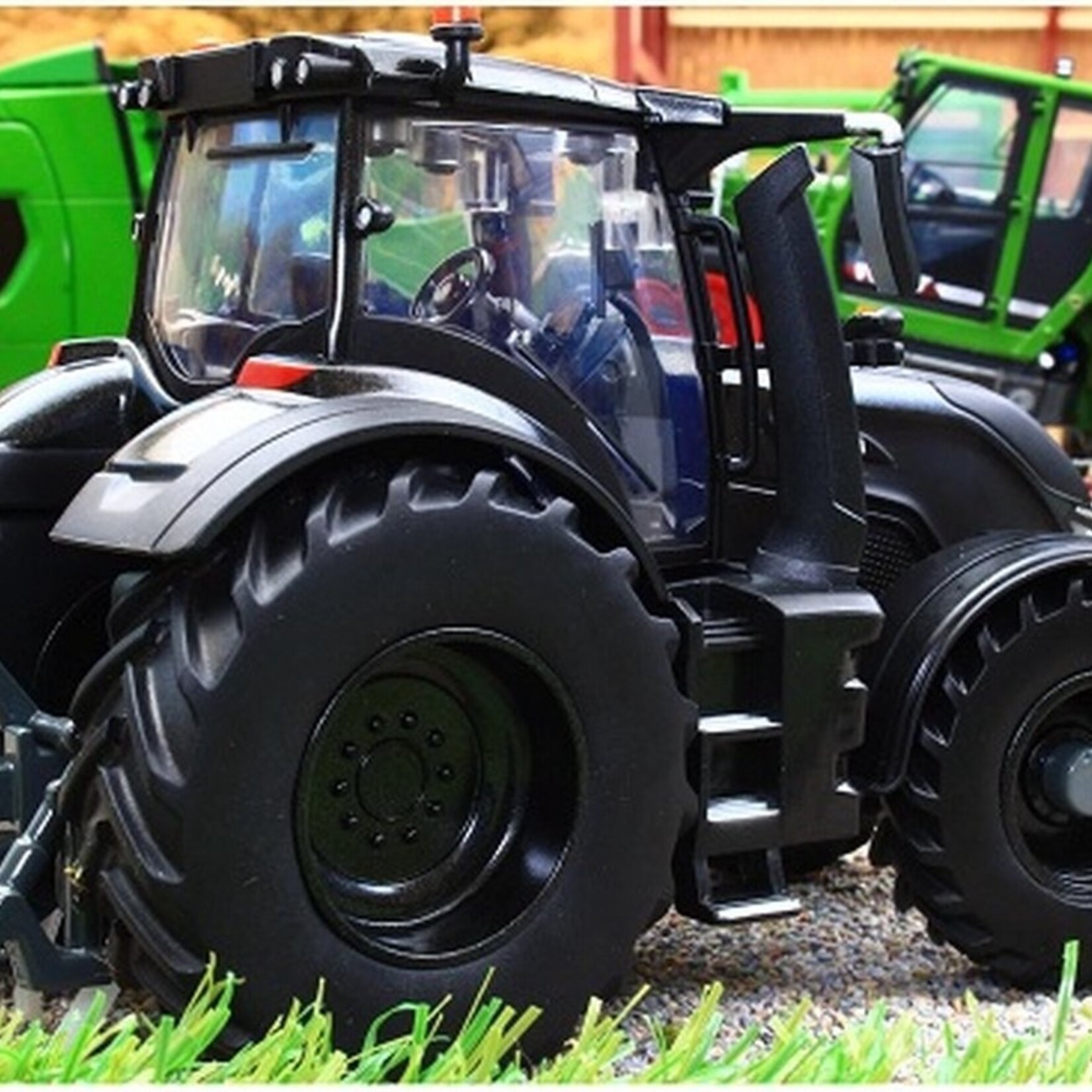 Britains Tracteur Britains Valtra Q 305 Versu tractéur – 1:32