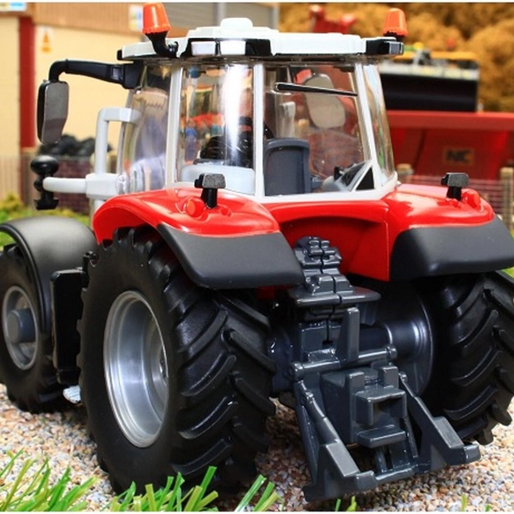 Britains Tracteur Britains Massey Ferguson 6S.180 – 1:32