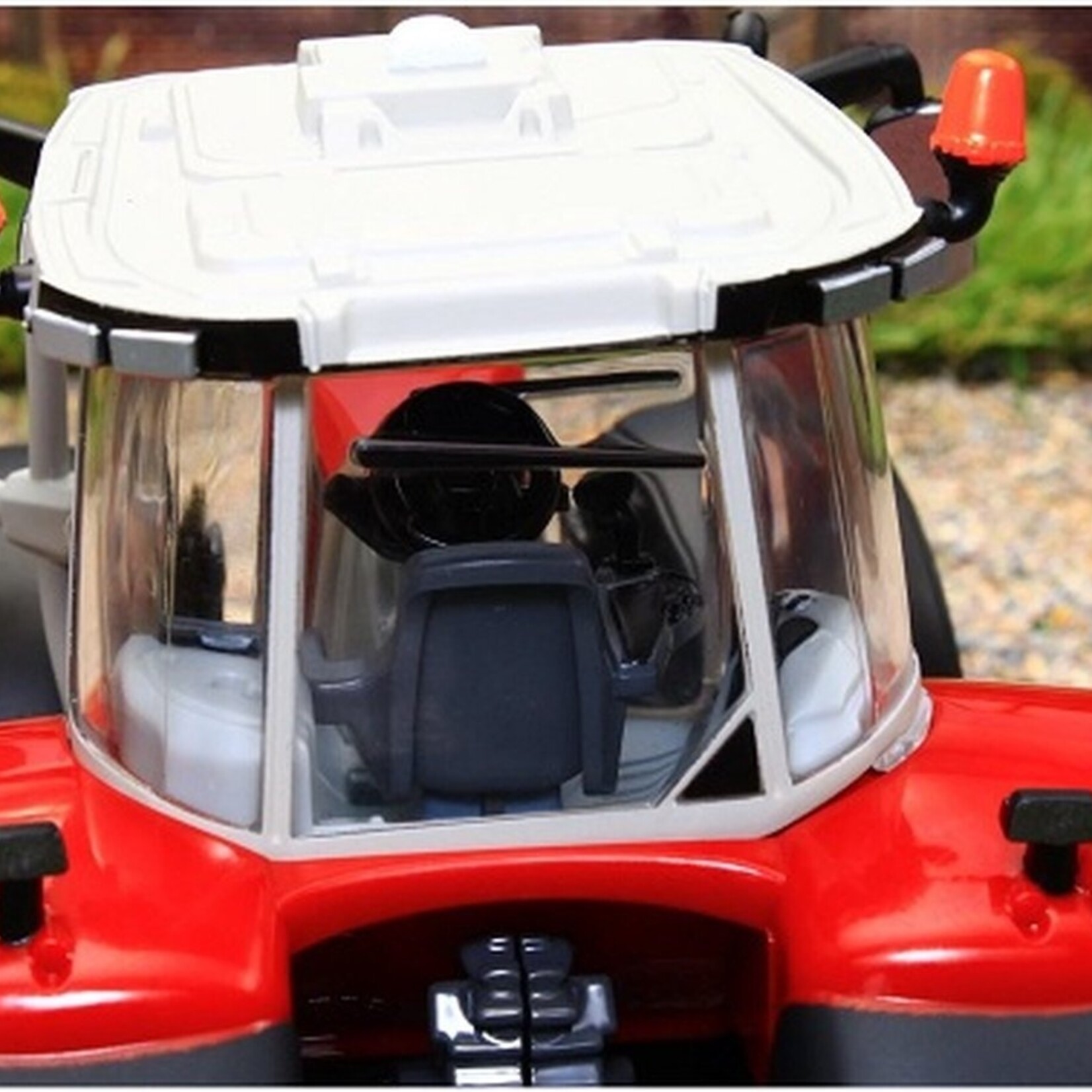 Britains Tracteur Britains Massey Ferguson 6S.180 – 1:32