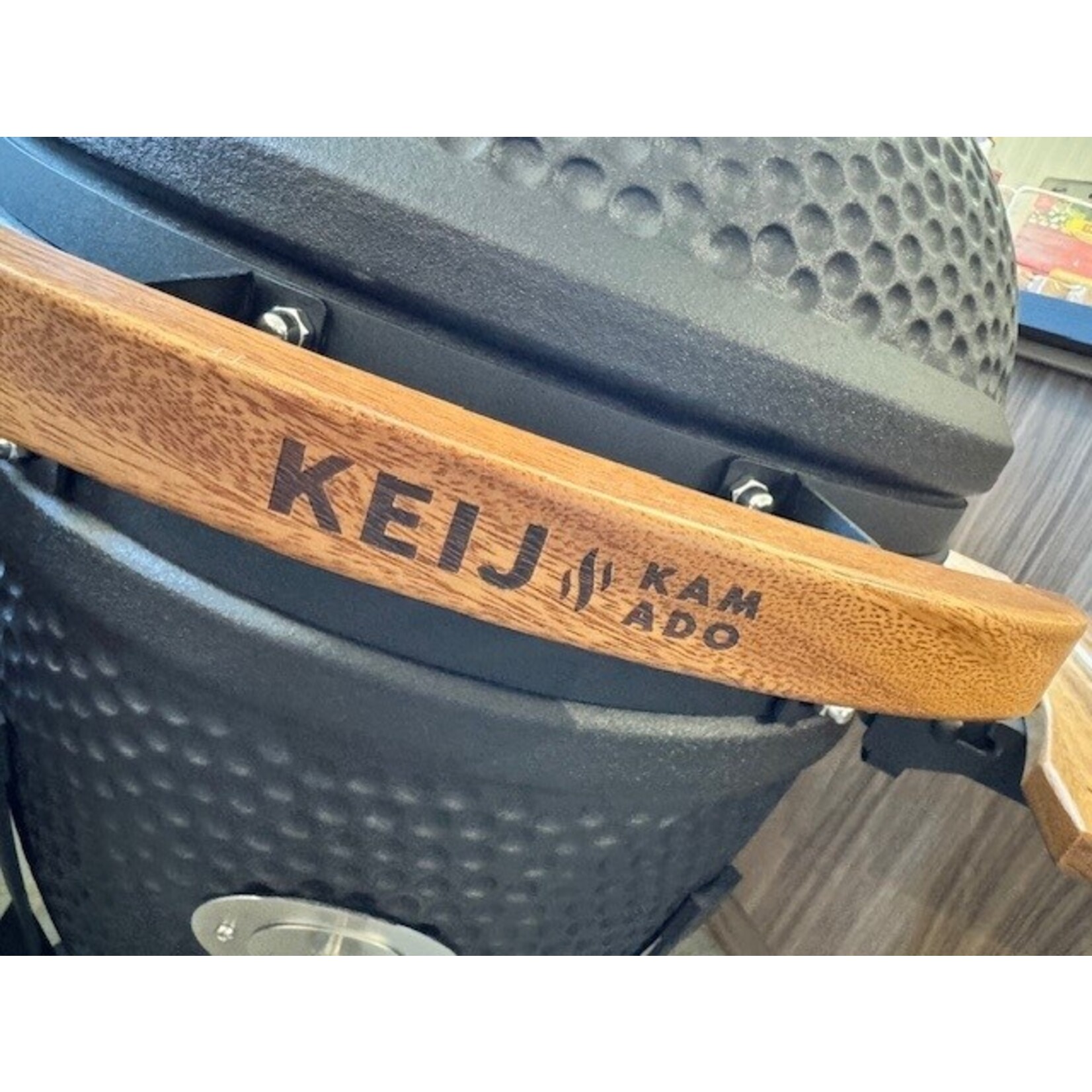 Keij Kamado Keij Kamado Walnoot houten zijtafels en handvat