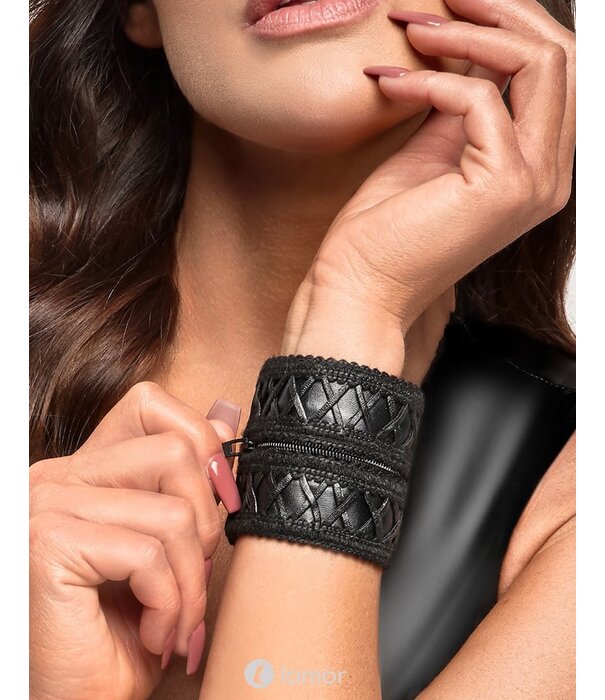 * NOIR handmade Polsportemonnee met verborgen ritssluiting van Noir Handmade Projectfetish