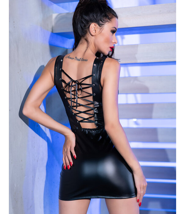 * CHILIROSE Zwarte wetlook jurk met verleidelijke veter van Chilirose