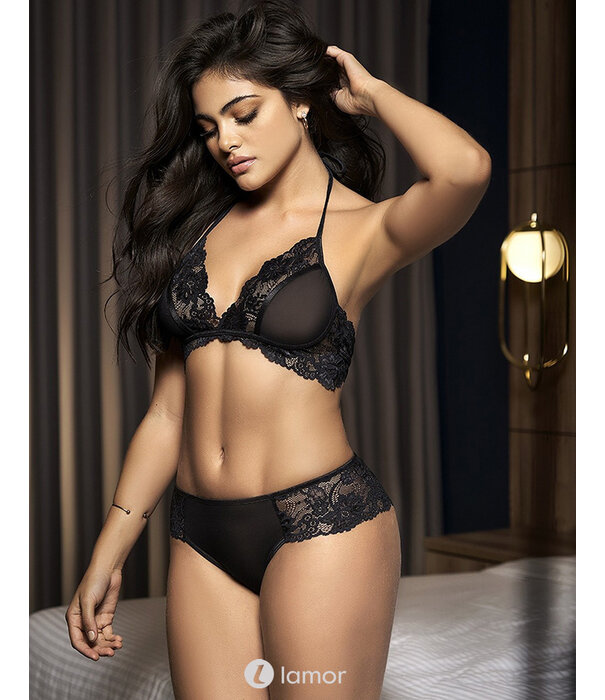 * Mapale 2 in 1. Babydoll of set gemaakt van fijn netmateriaal en zwarte kant.van het merk MapalÅ½