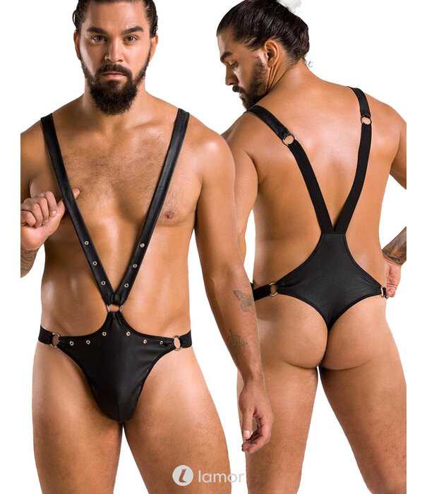 * PASSION MENSWEAR Sexy heren stringbody van lederlook materiaal  van Passion Menswear