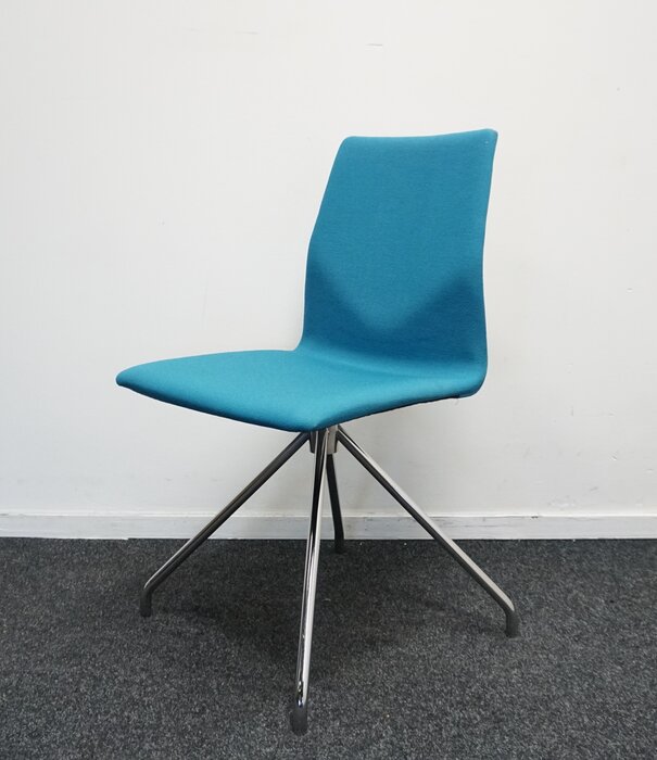 Four Design Four Design FourOne Konferenzstuhl | Blau