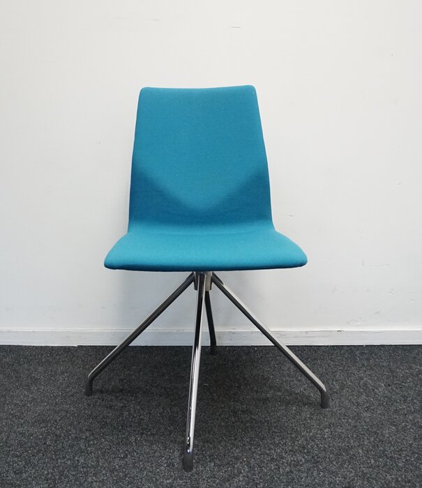 Four Design Four Design FourOne Konferenzstuhl | Blau