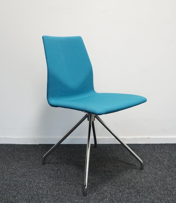 Four Design Four Design FourOne Konferenzstuhl | Blau