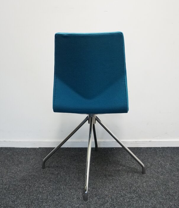 Four Design Four Design FourOne Konferenzstuhl | Blau