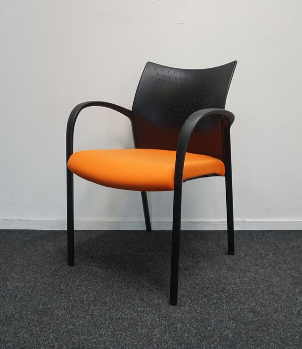 Senator Senator Trillipse Konferenzstuhl | Orange / Schwarz