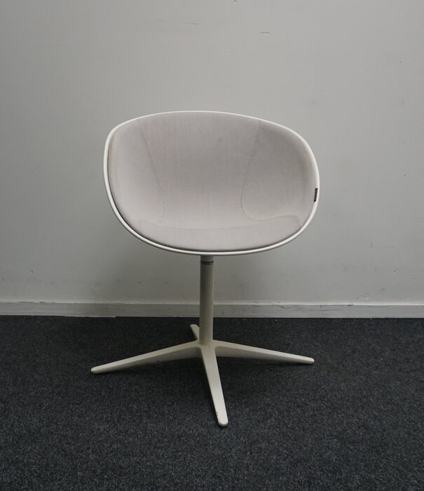 Fritz Hansen Fritz Hansen Rin Chair  Design Stuhl | Beige
