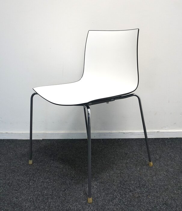 Arper Arper Catifa 46 Design-Stühle | Weiß / Schwarz | Kunststoff