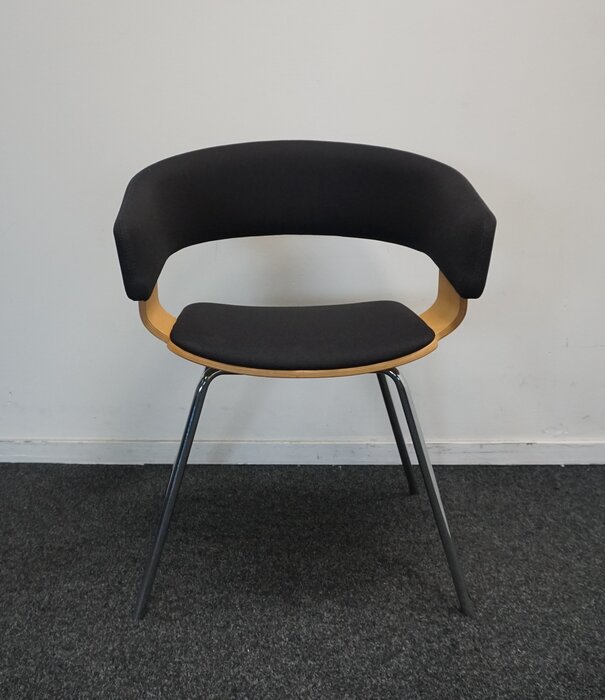 Allermuir Allermuir A580 Mollie Design Stuhl | Schwarz / Eiche