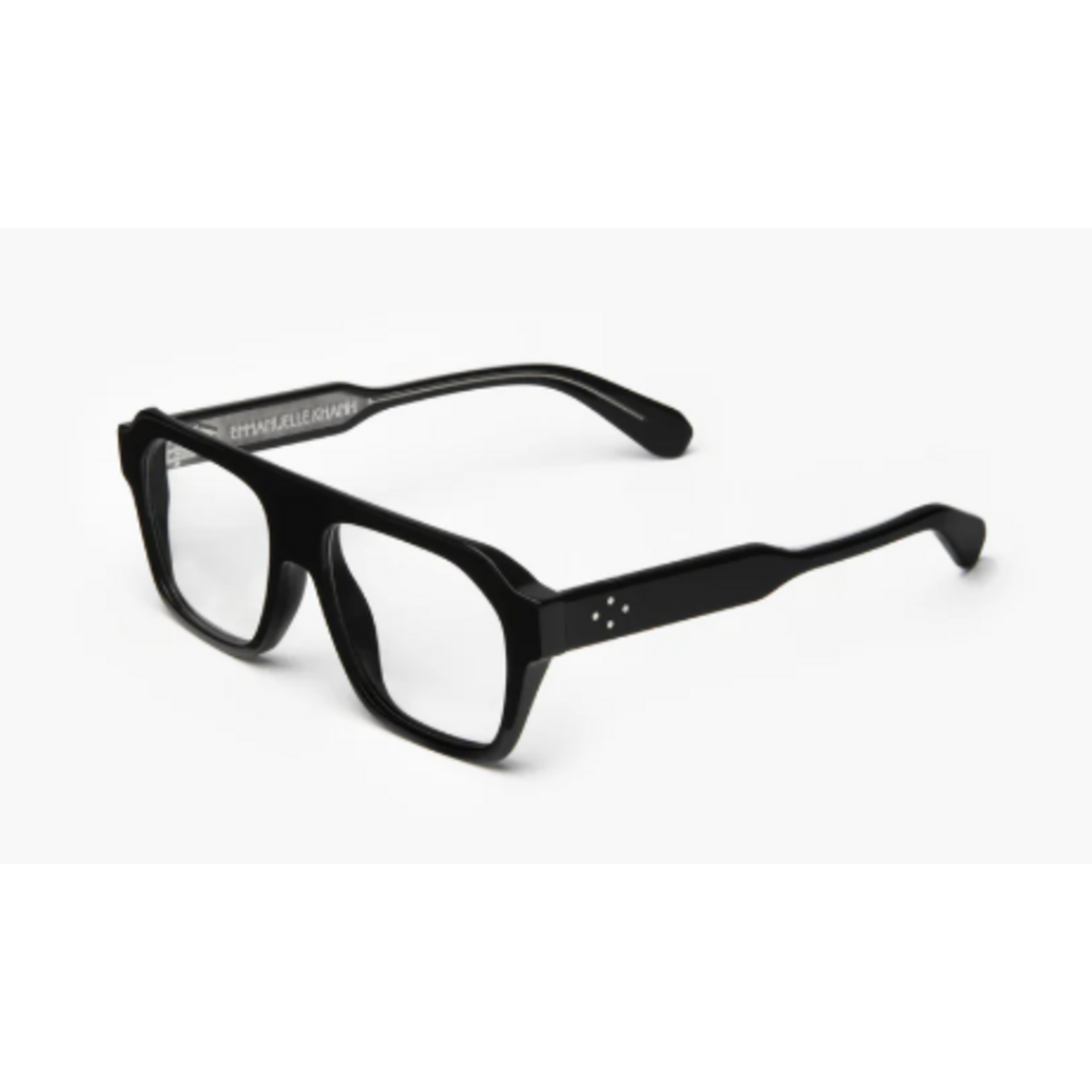 Emmanuelle Khanh Emmanuelle Khanh Saturn