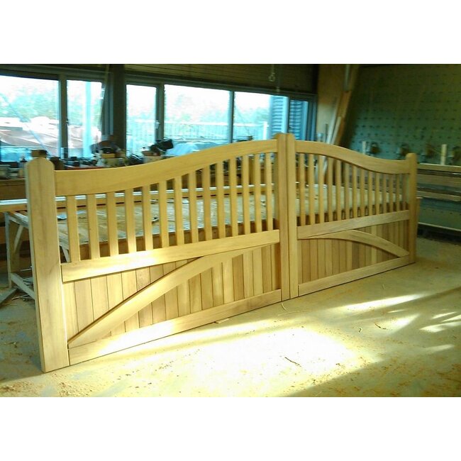 Maatwerk Poort Iroko Exclusief