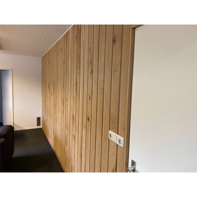 Eiken Channelsiding | Eiken wandbekleding / gevelbekleding verticaal