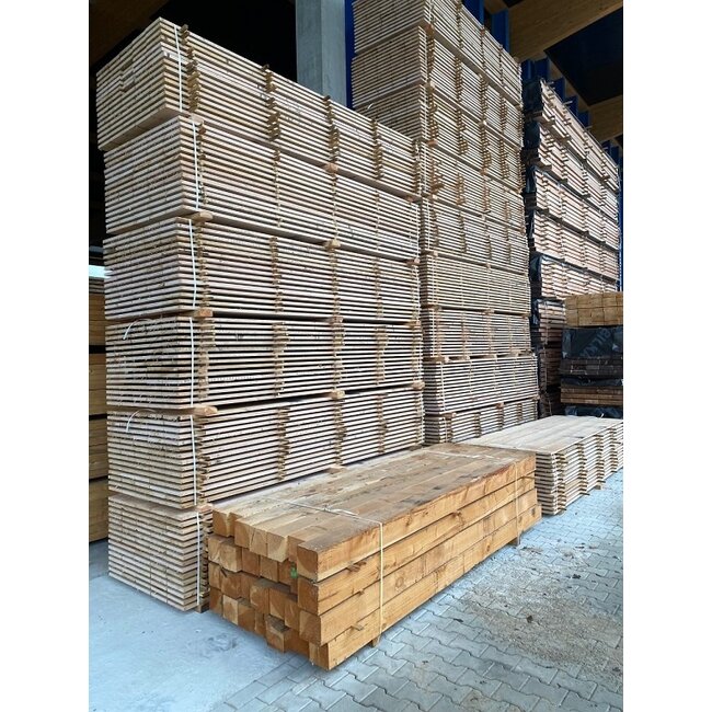 Eiken planken 22x200 mm in de lengtes van 3 en 4 meter