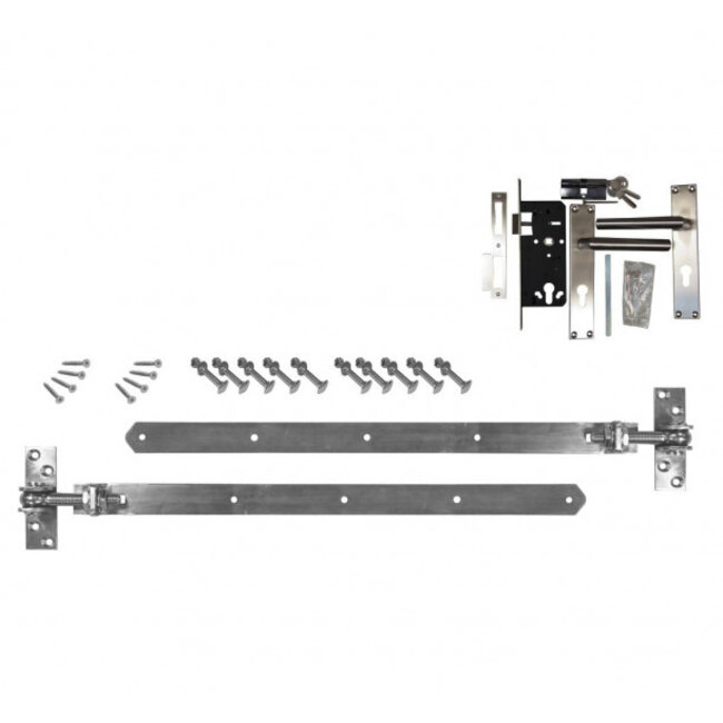 Douglas opgeklampte deur enkel onbehandeld met kozijn