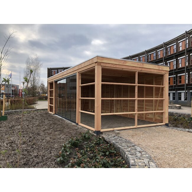 Douglas tuinkamer met maatwerk kozijnen  Apeldoorn