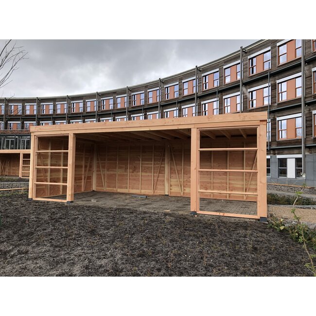 Douglas tuinkamer met maatwerk kozijnen  Apeldoorn