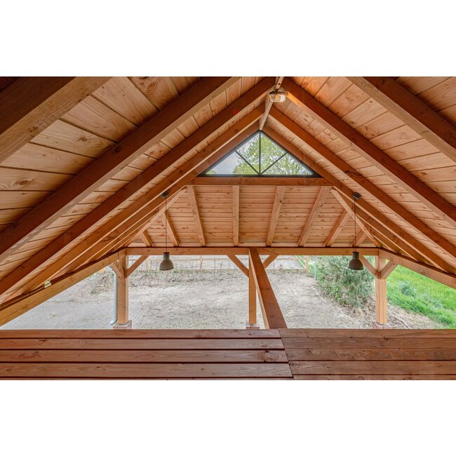 Douglas schuur op maat Nieuwleusen