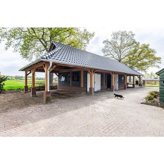 Douglas schuur op maat Nieuwleusen