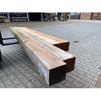 Kavel 154 - Douglas Balken 200x200x4000 & 5000 mm