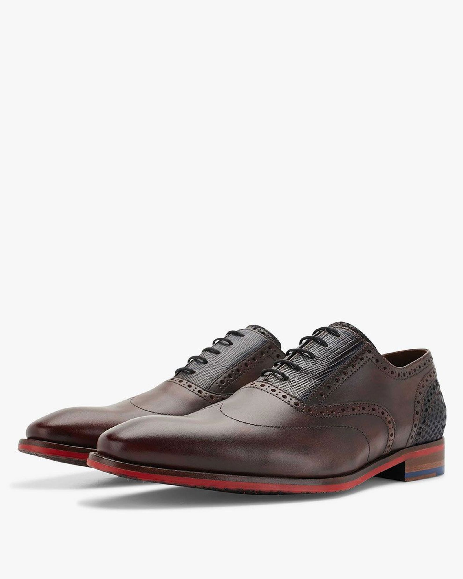 Floris van Bommel Floris van Bommel Veterschoen De Stapper 03.02 Bruin