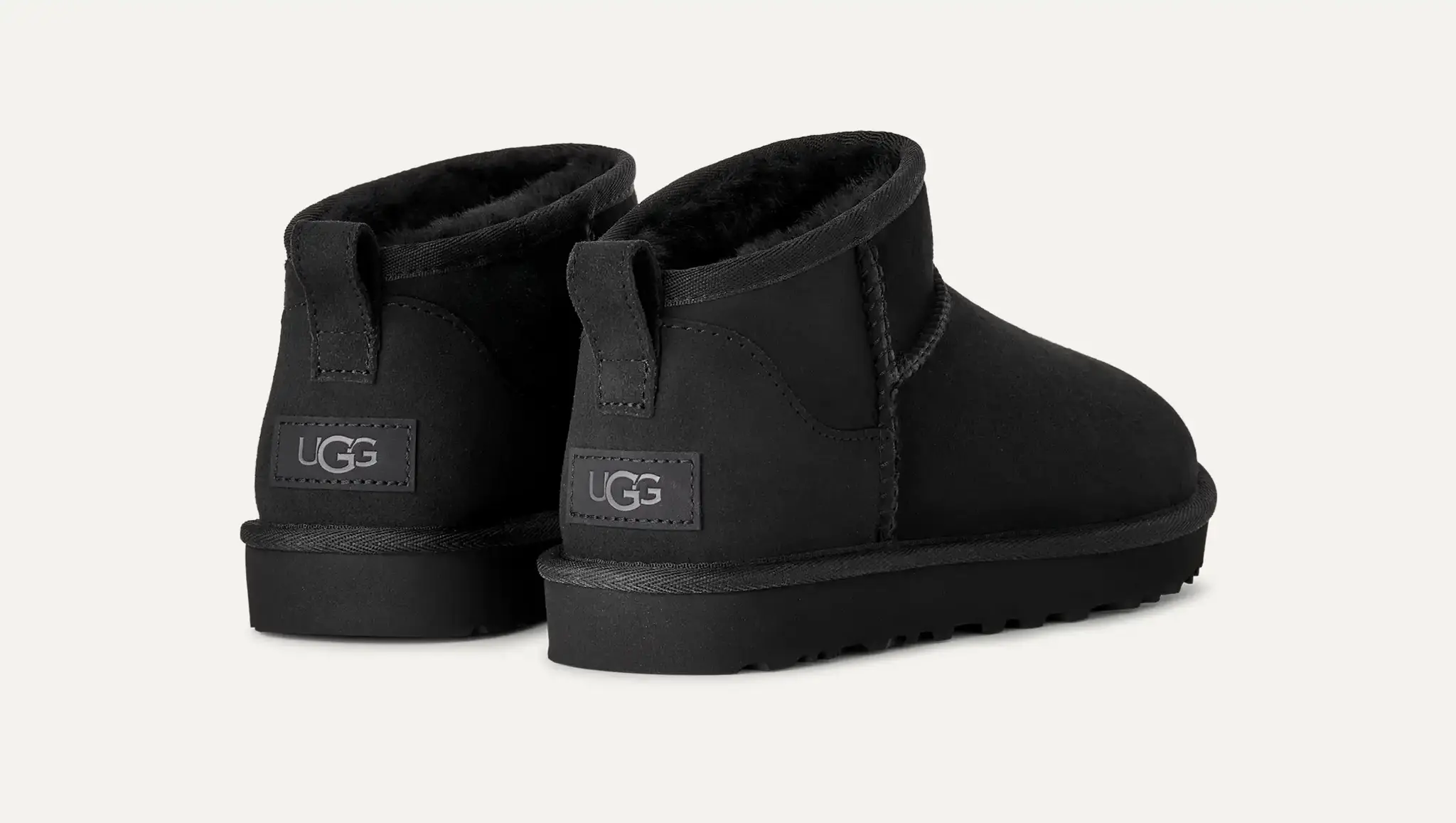 UGG UGG Laarzen Classic Ultra Mini 1116109 Zwart