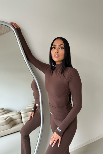 Kimmy Turtleneck Top Chocolate