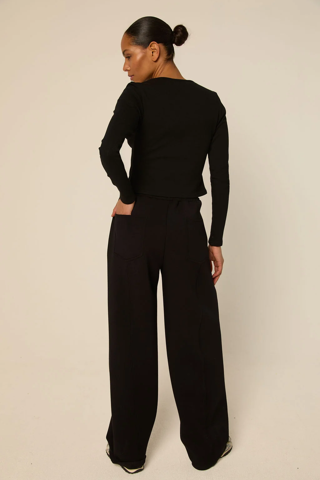 Lois Pants Black-2