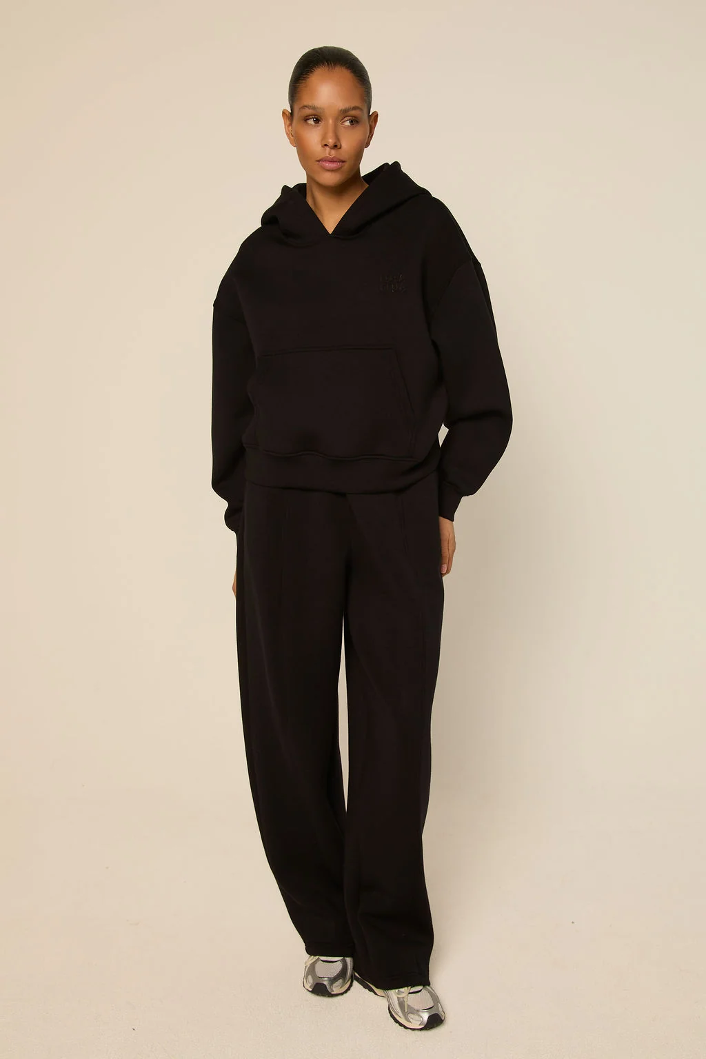 Lois Pants Black-1