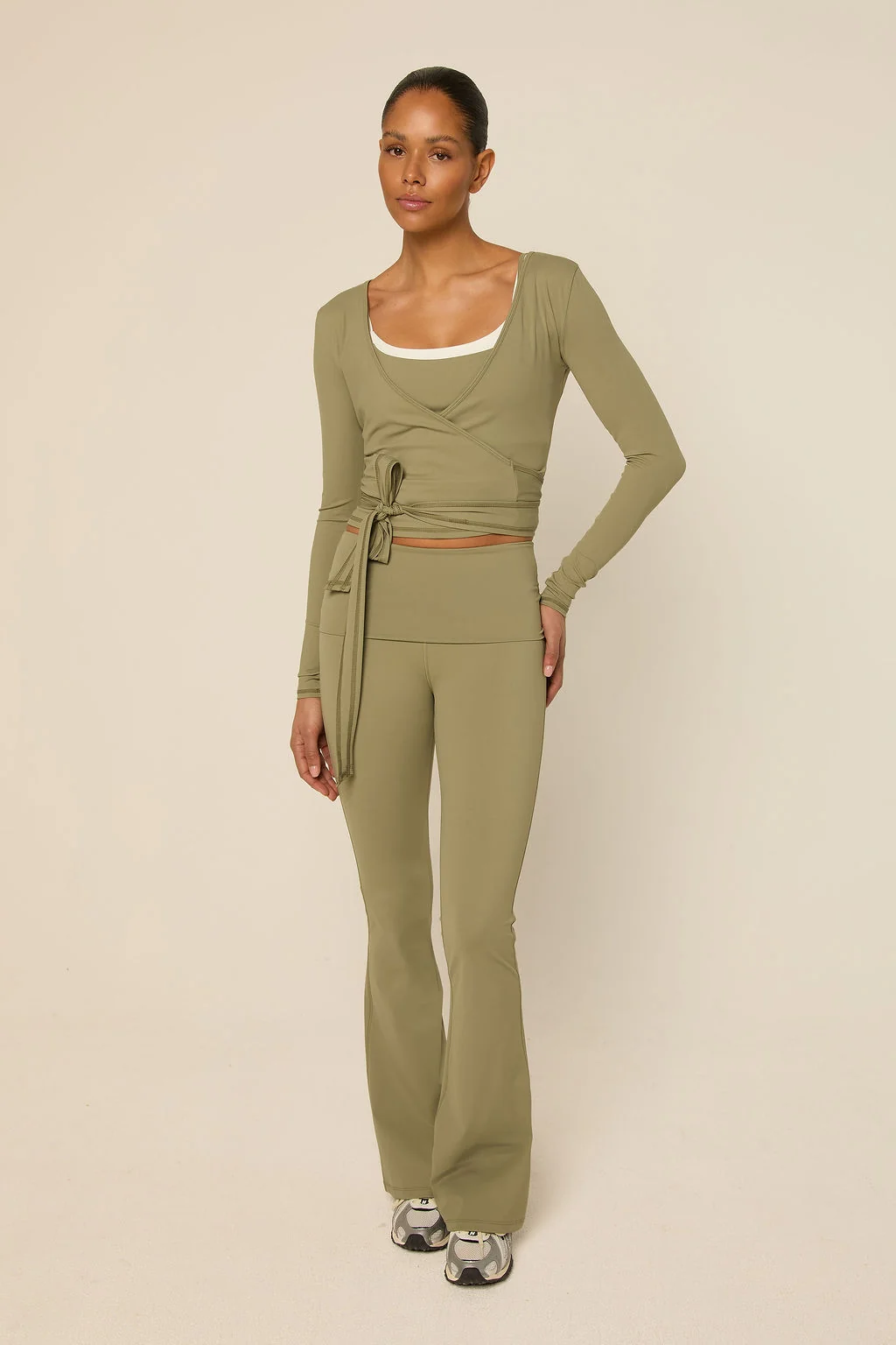 Bruna Flared Legging Sage Green-3