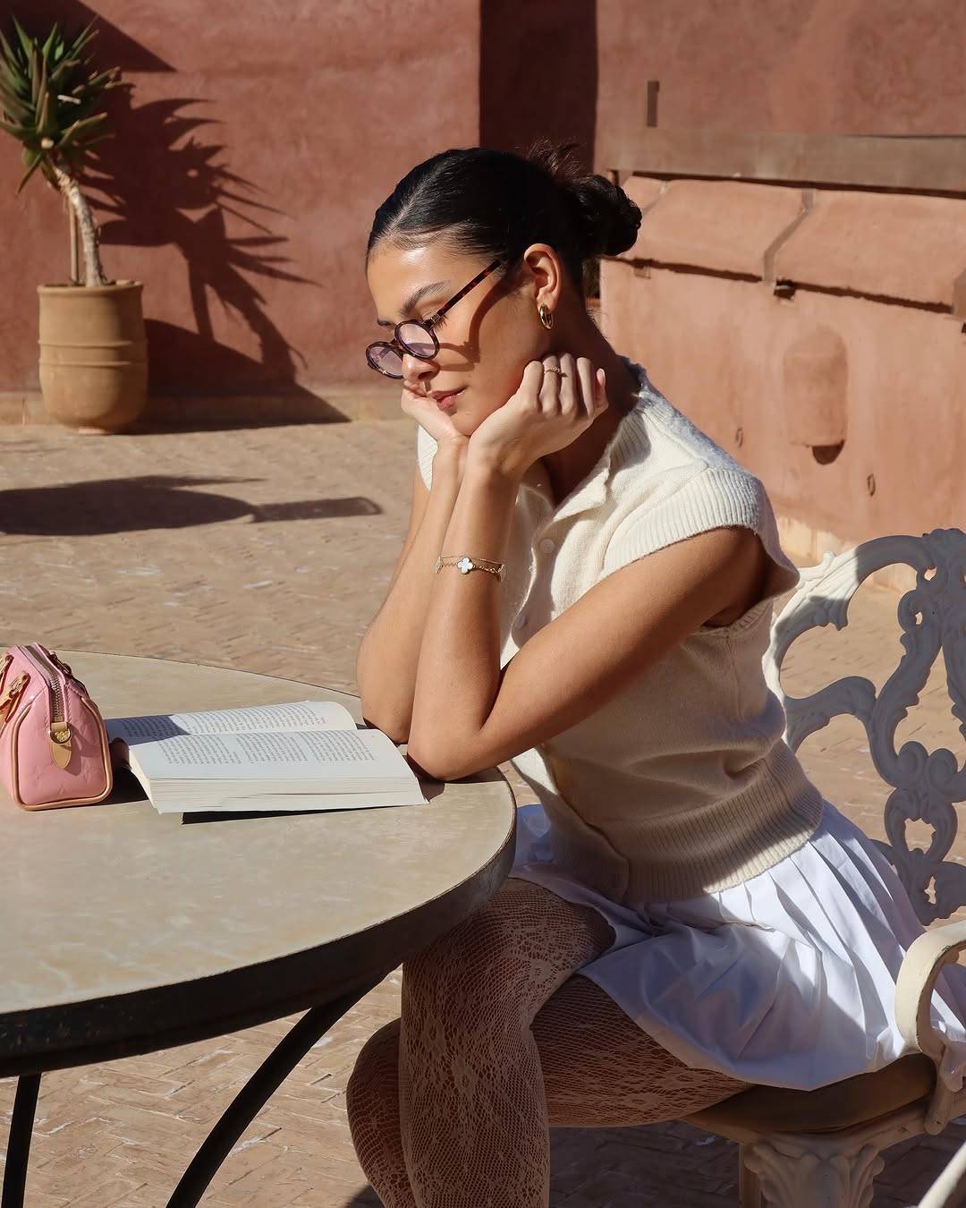 LA Sisters: Bold and feminine designs for a powerful look.-1