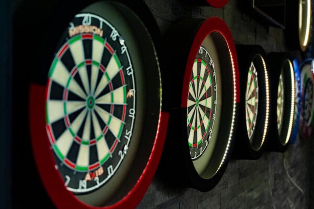 Lena LENA Dartbord Verlichting Basic XL Zwart Lena LENA Dartbord Verlichting Basic XL Zwart